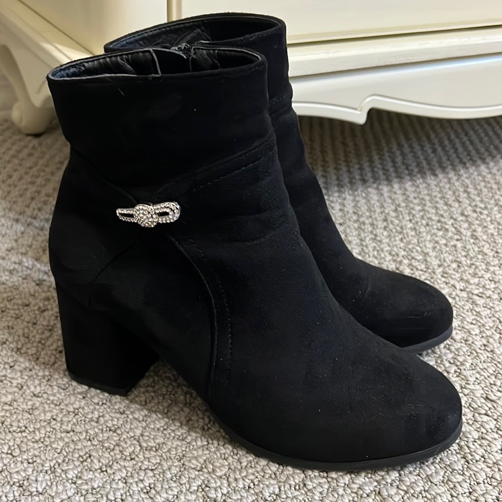 Dream Pairs black suede ankle boots with sparkle detail